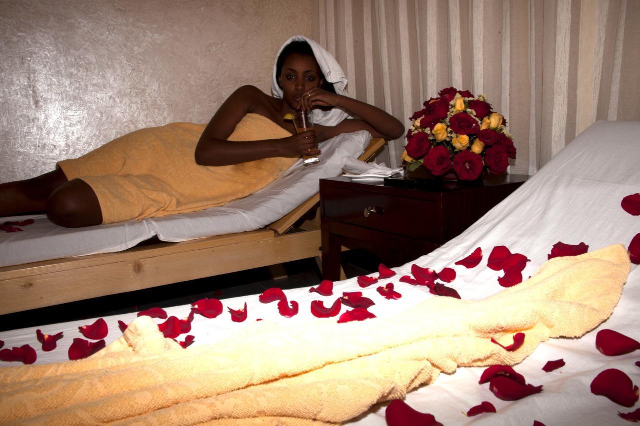 Manrashiwa Hotel Addis Ababa Bagian luar foto
