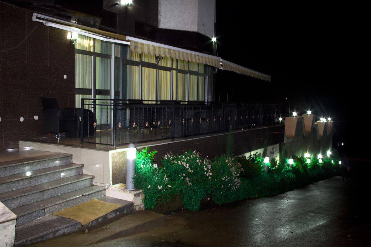 Manrashiwa Hotel Addis Ababa Bagian luar foto