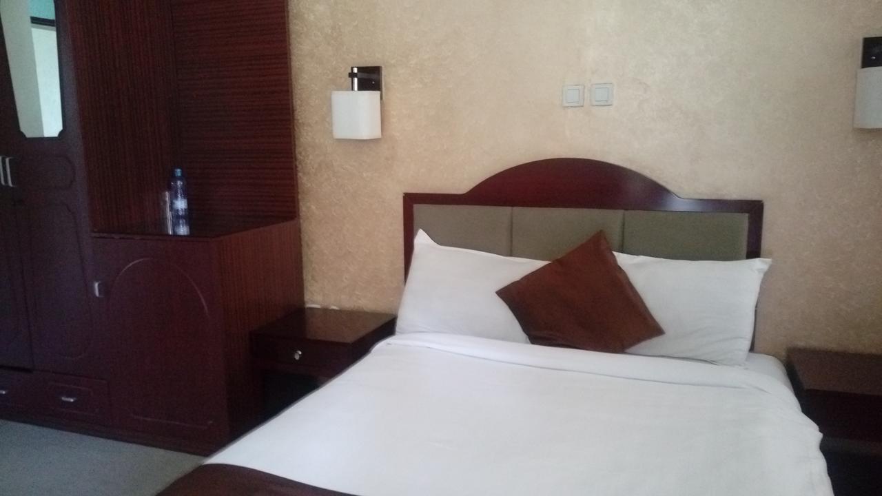 Manrashiwa Hotel Addis Ababa Bagian luar foto