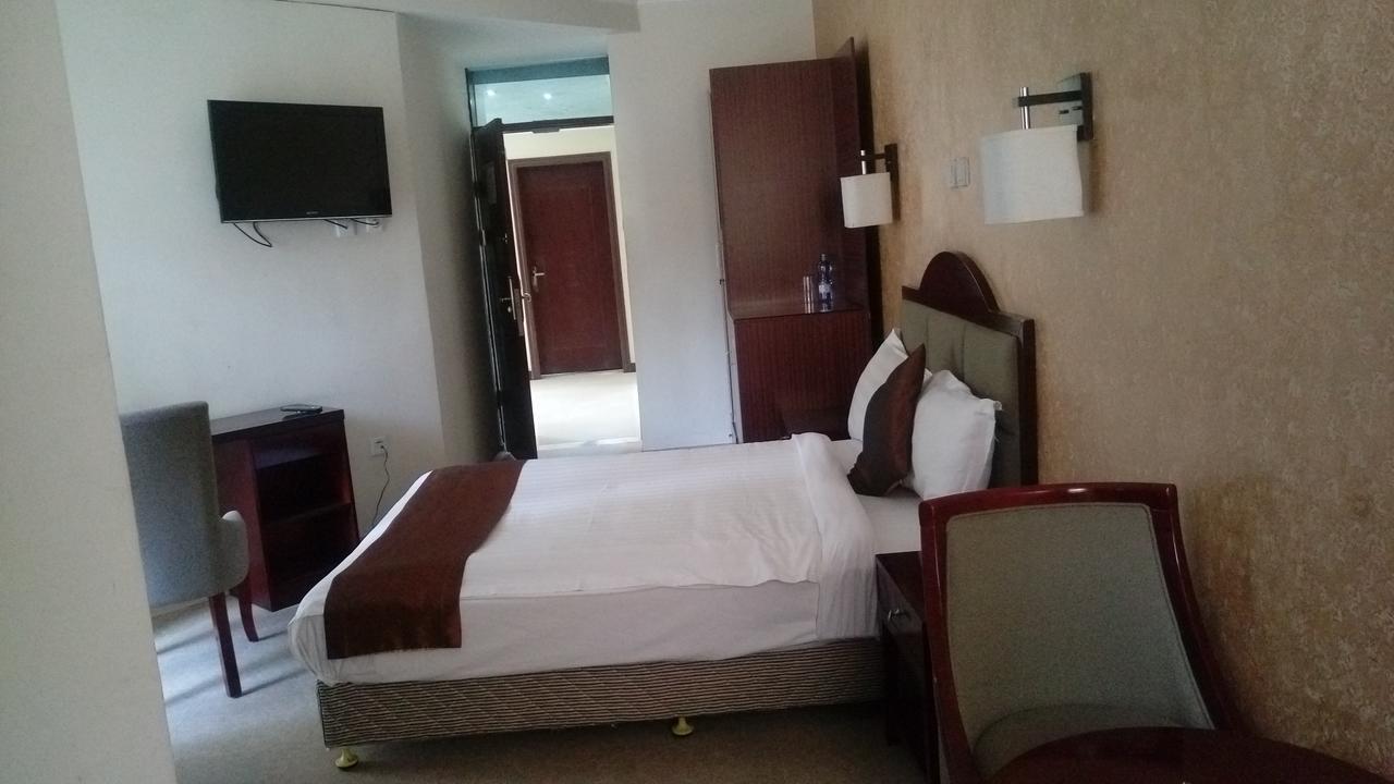 Manrashiwa Hotel Addis Ababa Bagian luar foto
