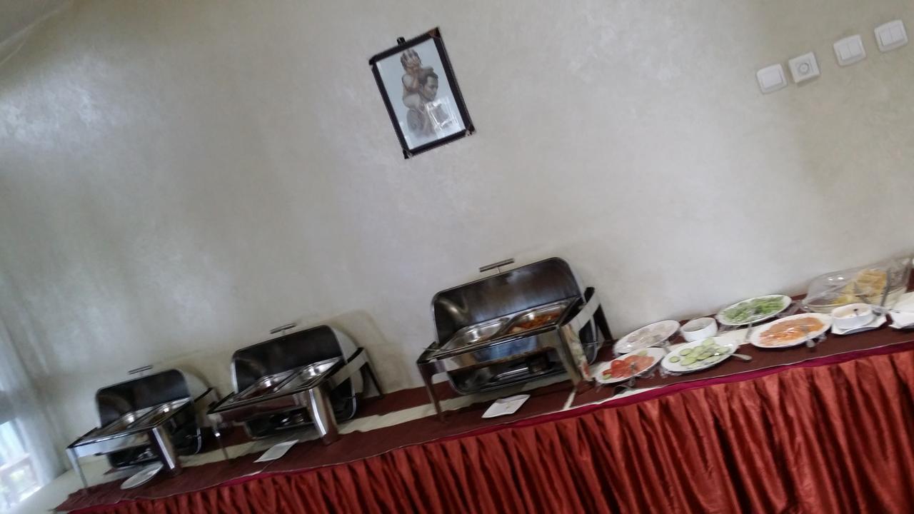 Manrashiwa Hotel Addis Ababa Bagian luar foto